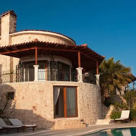 Tatil Evi Havuzbasi, Deniz-bahce-meis Manzarasi, Loveboat