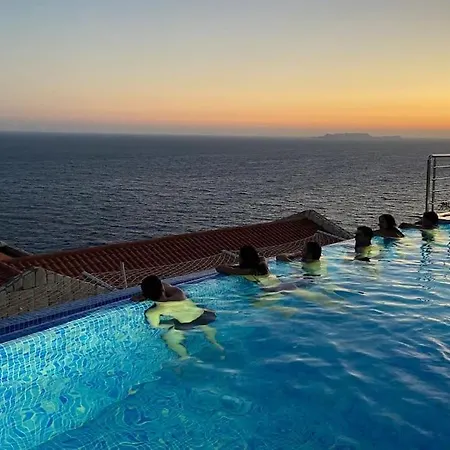 Tatil Evi Havuzbasi, Deniz-bahce-meis Manzarasi, Loveboat Kaş
